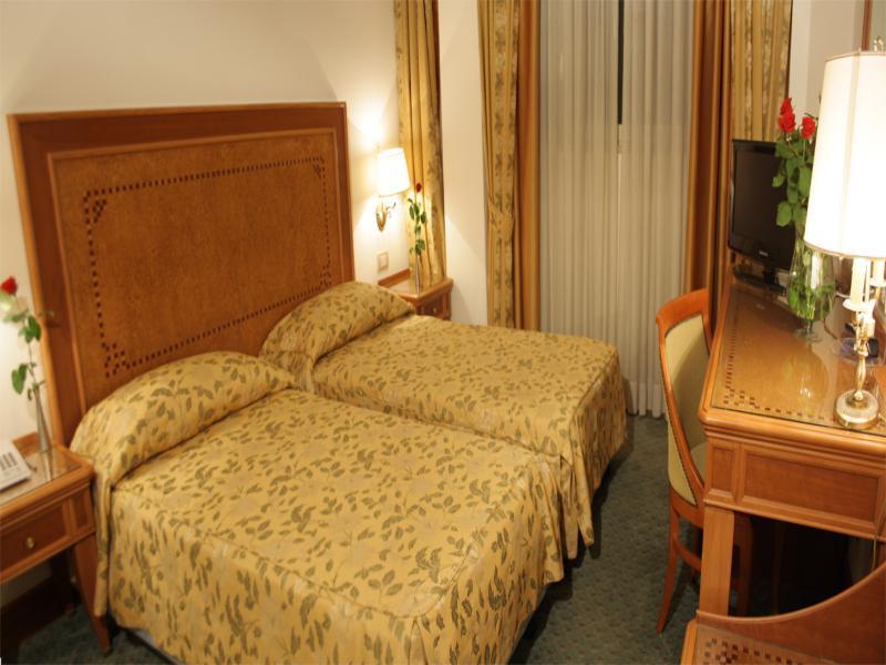 Sunrise Hotel Рим Екстер'єр фото