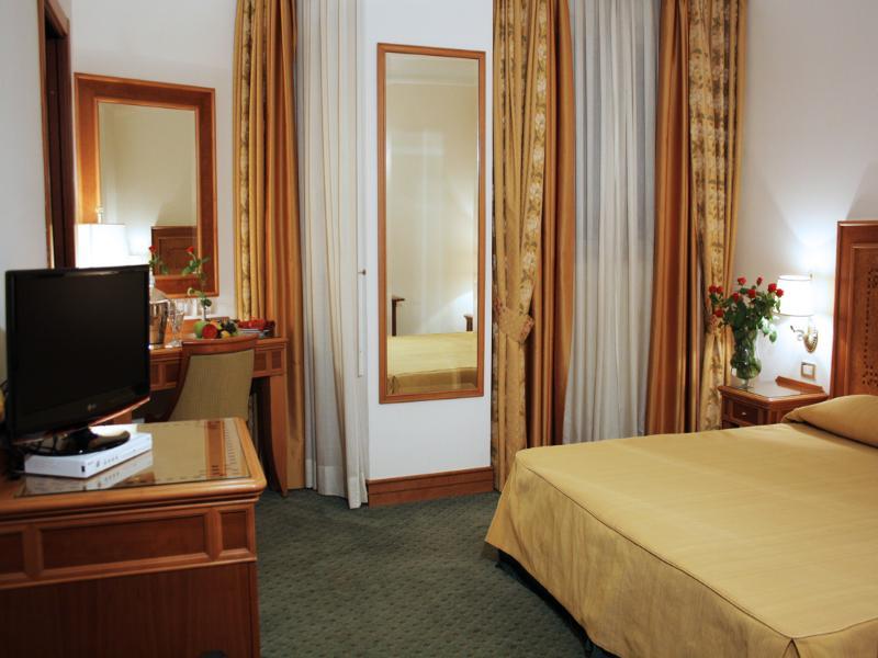 Sunrise Hotel Рим Екстер'єр фото