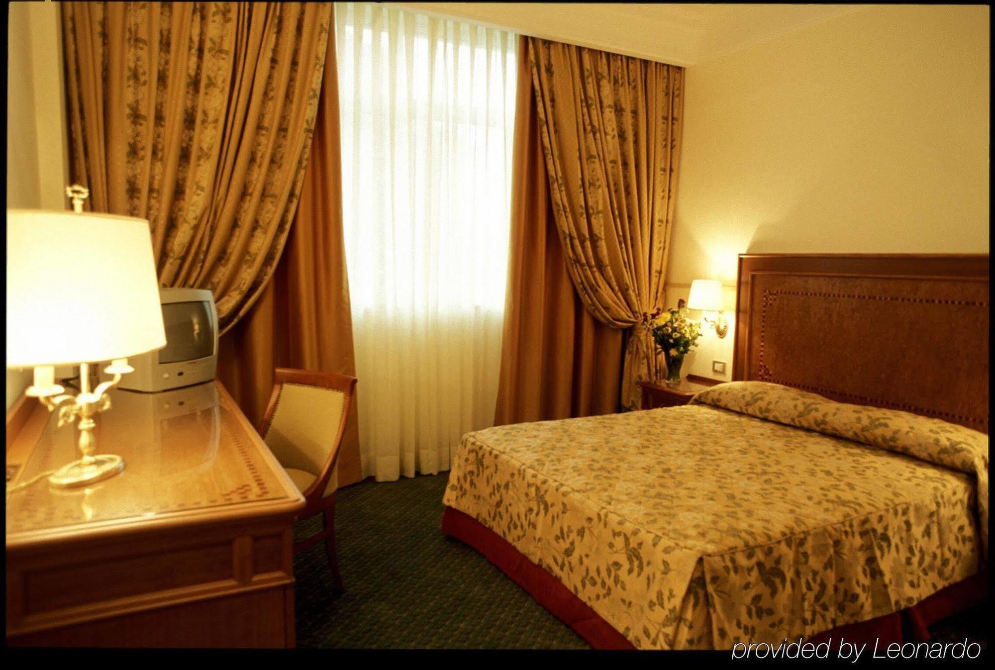 Sunrise Hotel Рим Номер фото
